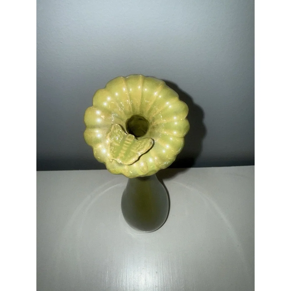 VTG Que Iridescent Luster Green Flower‎ Bud Vase Gooseneck 3D Butterfly Floral